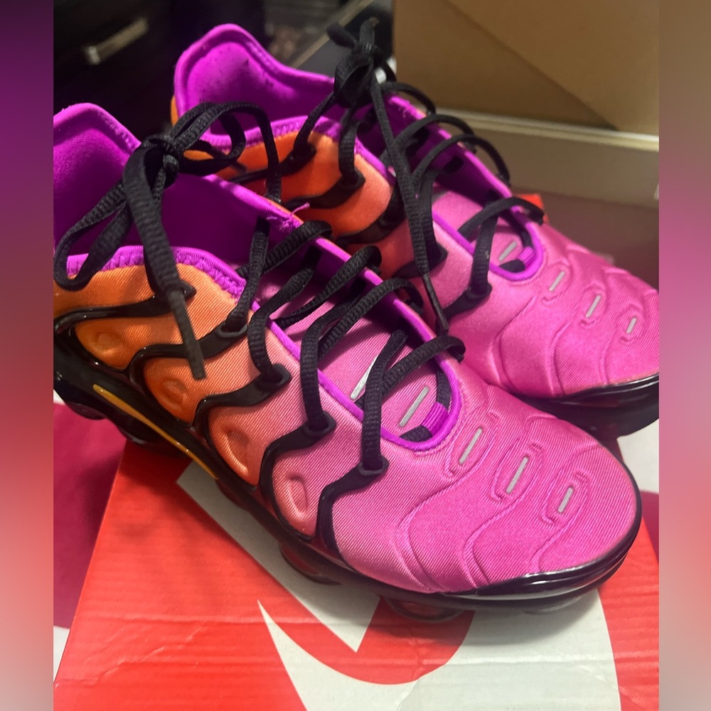 WMNS airman in good condition